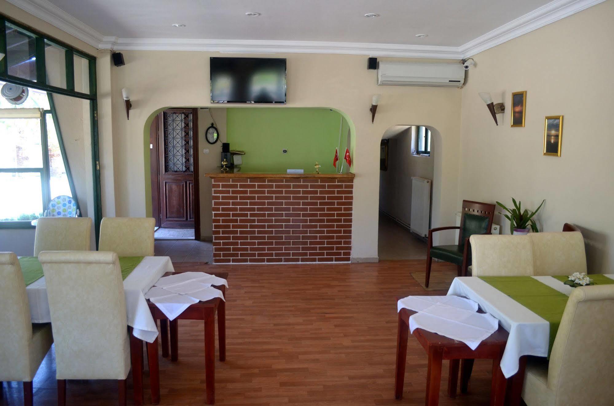 Silva Hotel Айвалык Экстерьер фото